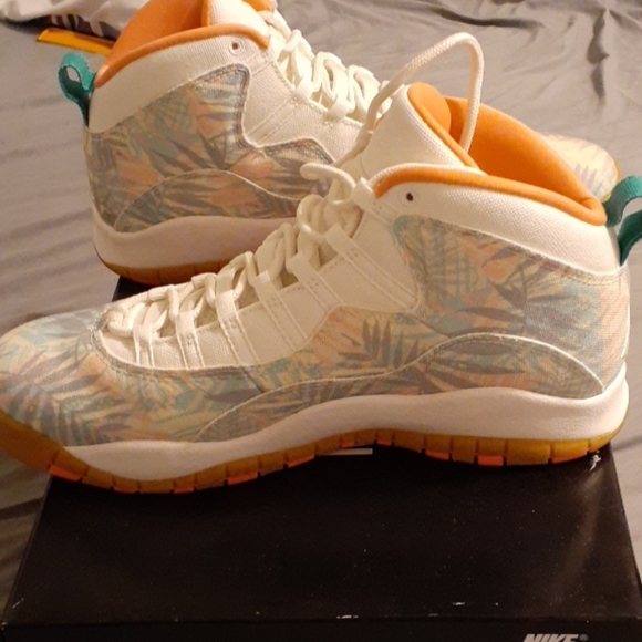 Men's jordan retro 10's South Beach - Picture 3 of 3
